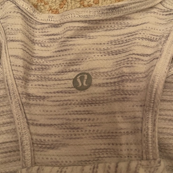 Lululemon Essential Tank in Tiger Space Dye Hail White women’s size 10 - Picture 4 of 10